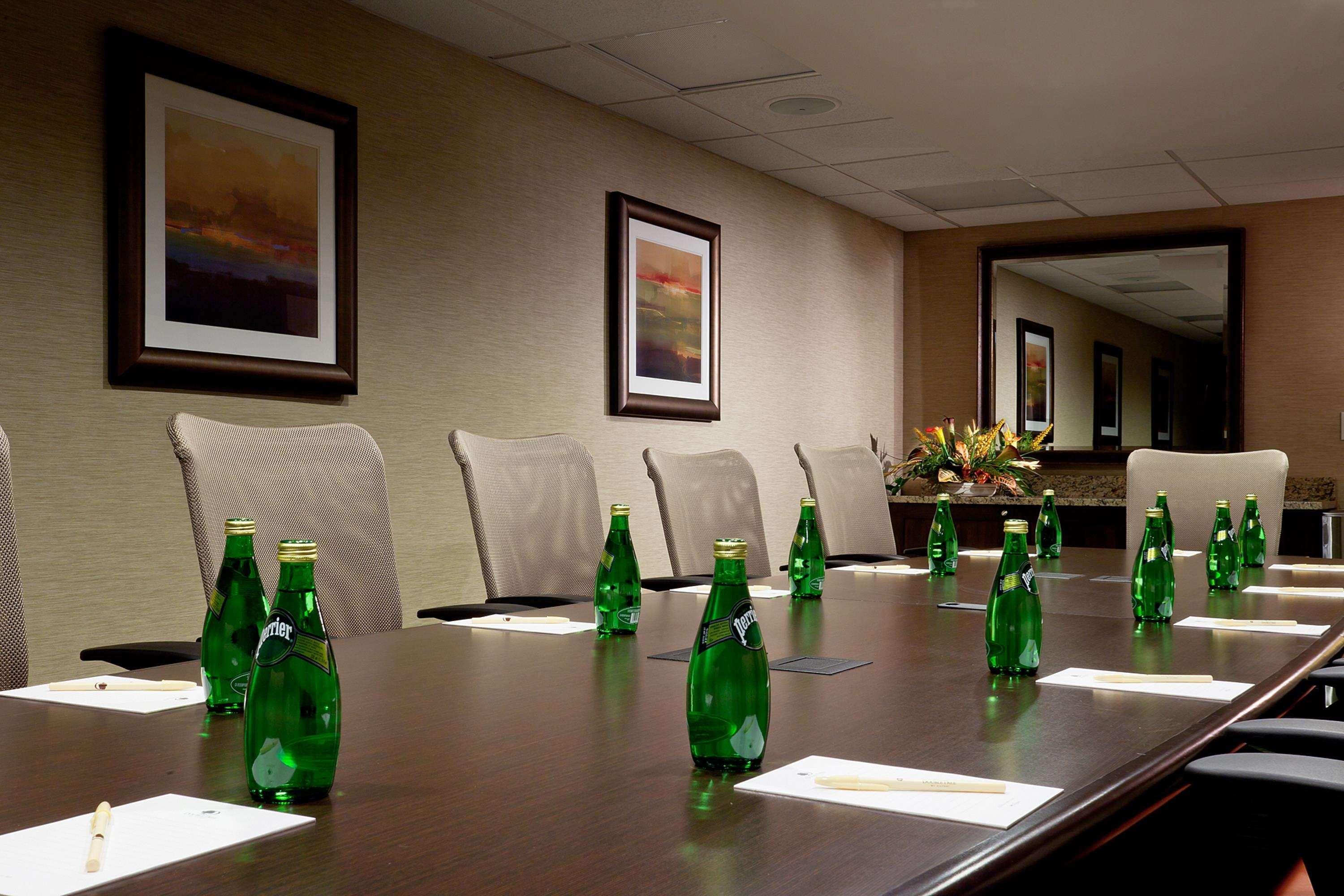 Doubletree By Hilton Santa Fe Hotel Bisnis foto