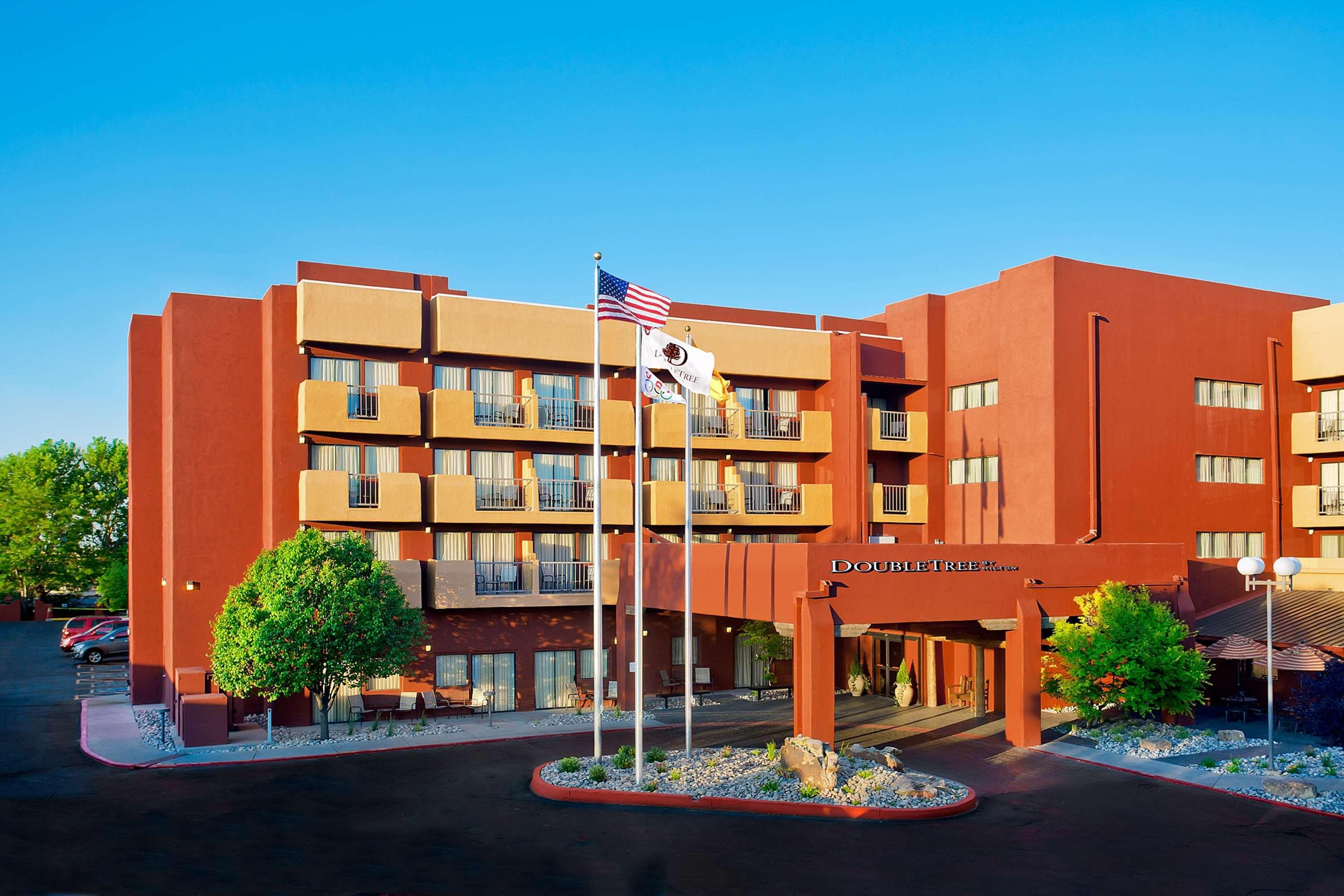 Doubletree By Hilton Santa Fe Hotel Bagian luar foto