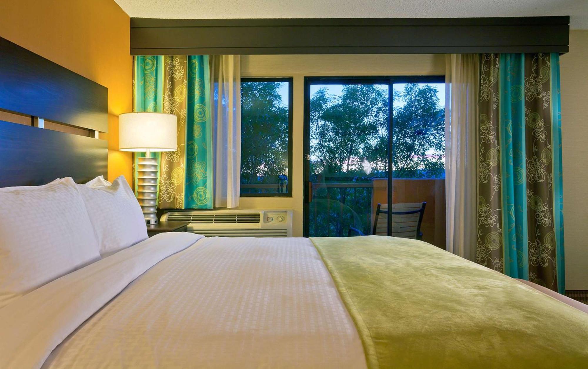 Doubletree By Hilton Santa Fe Hotel Bagian luar foto
