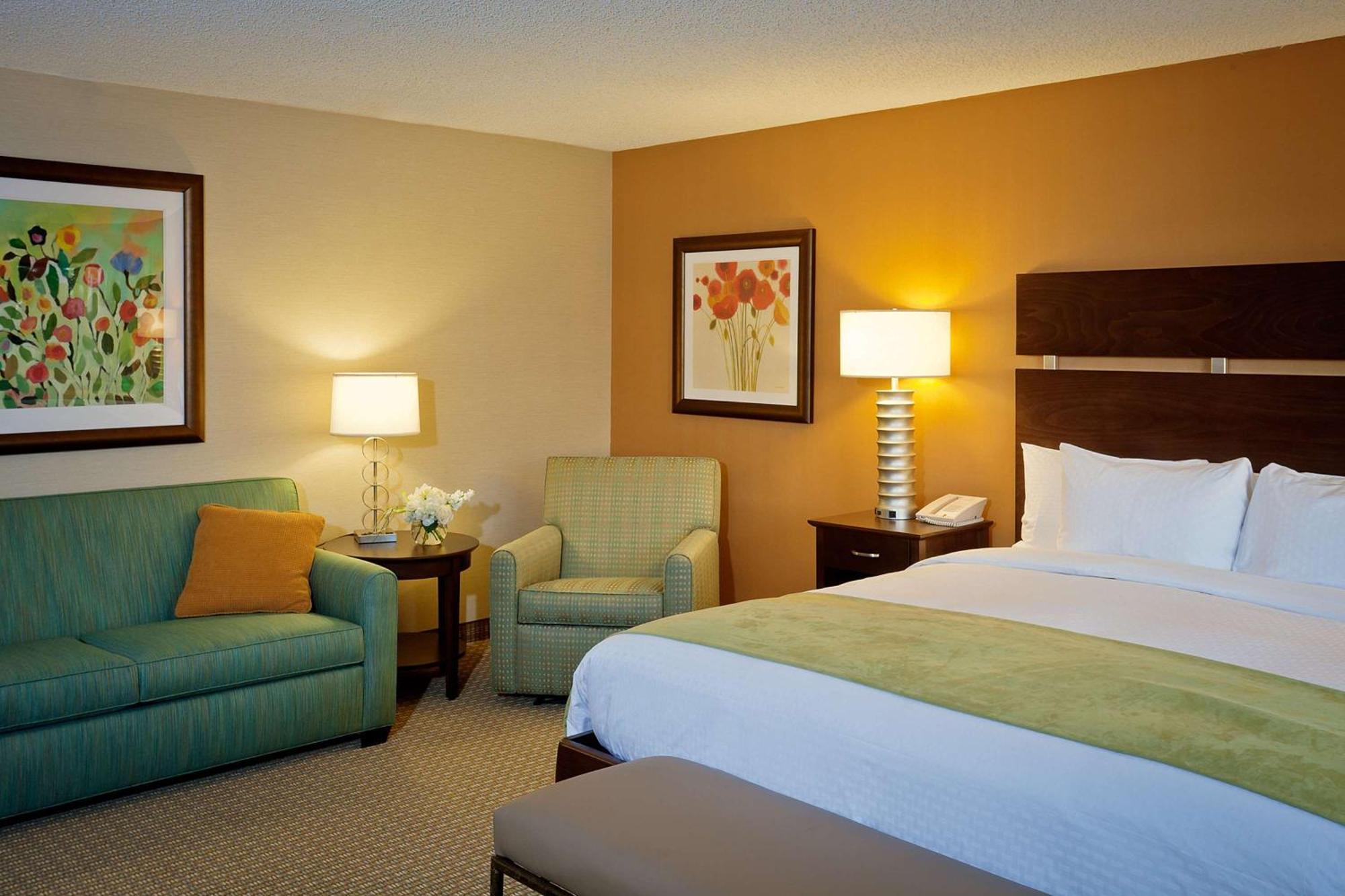 Doubletree By Hilton Santa Fe Hotel Bagian luar foto