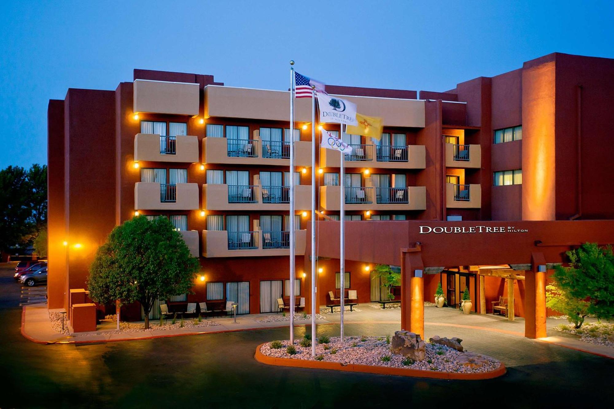 Doubletree By Hilton Santa Fe Hotel Bagian luar foto